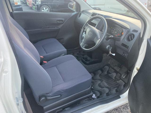 プレオ Ａ　３ドアバン　ＣＶＴ　ラジオチューナー　エアコン　パワステ　パワーウィンドウ　Ｗエアバッグ　ＡＢＳ　キーレスエントリー　盗難警報装置（17枚目）