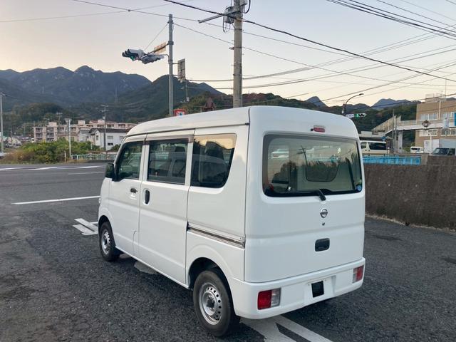 ＮＶ１００クリッパーバン ＤＸ　ハイルーフ　４ＷＤ　５ＡＧＳ車　社外ワンセグナビ　エアコン　パワステ　Ｗエアバッグ　衝突安全ボディ（15枚目）