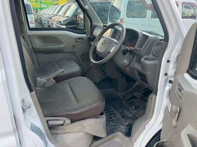 ＮＶ１００クリッパーバン ＤＸ　ハイルーフ　４ＷＤ　５ＡＧＳ車　社外ワンセグナビ　エアコン　パワステ　Ｗエアバッグ　衝突安全ボディ（17枚目）