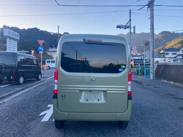 Ｎ－ＶＡＮ＋スタイル ファン・ターボホンダセンシング　純正ナビ　バックカメラ　アダプティブクルーズコントロール　衝突被害軽減ブレーキ　車線逸脱警報装置　横滑り防止装置　オートエアコン　ＬＥＤヘッドライト　プッシュスタート　スマートキー　盗難警報装置（9枚目）