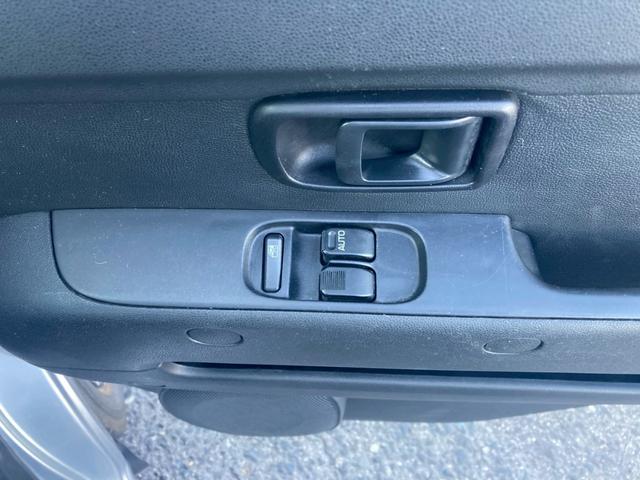 ハイゼットカーゴ デッキバンＬ　ＳＡＩＩＩ　４ＷＤ　ハイルーフ　インパネ５速ＭＴ　衝突被害軽減ブレーキ　車線逸脱警報装置　横滑り防止装置　ハイビームアシスト　パーキングセンサー　前席パワーウィンドウ　ＬＥＤヘッドライト　キーレス（25枚目）