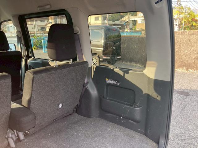 当社のアフターサービスですが板金塗装の自社工場をはじめ、車検整備工場がございます。