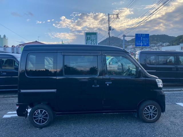 ピクシスバン クルーズターボ　ＳＡＩＩＩ　インパネ４速ＡＴ　衝突被害軽減ブレーキ　車線逸脱警報装置　横滑り防止装置　パーキングセンサー　ＬＥＤヘッドライト　キーレスエントリー　エアコン　パワステ　パワーウィンドウ（10枚目）