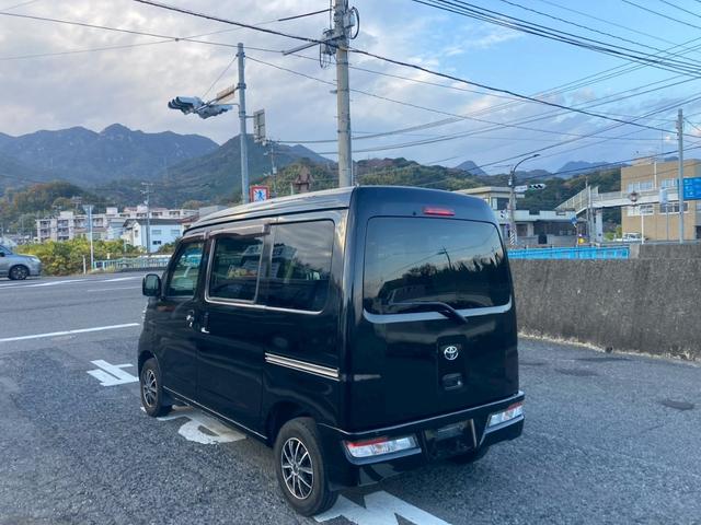 ピクシスバン クルーズターボ　ＳＡＩＩＩ　インパネ４速ＡＴ　衝突被害軽減ブレーキ　車線逸脱警報装置　横滑り防止装置　パーキングセンサー　ＬＥＤヘッドライト　キーレスエントリー　エアコン　パワステ　パワーウィンドウ（15枚目）