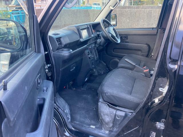 ピクシスバン クルーズターボ　ＳＡＩＩＩ　インパネ４速ＡＴ　衝突被害軽減ブレーキ　車線逸脱警報装置　横滑り防止装置　パーキングセンサー　ＬＥＤヘッドライト　キーレスエントリー　エアコン　パワステ　パワーウィンドウ（17枚目）