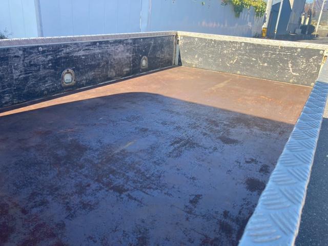 キャンター 平ボディ ディーゼルターボ 積載量2.0t インパネ5速MT ラジオチューナー エアコン パワステ パワーウィンドウ フロントフォグランプ(15枚目)