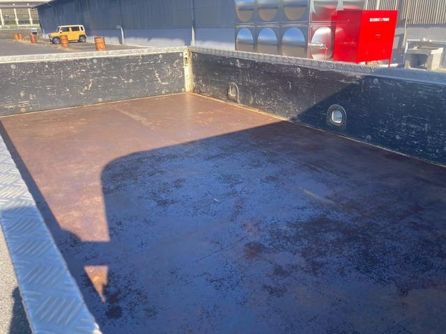 キャンター 平ボディ ディーゼルターボ 積載量2.0t インパネ5速MT ラジオチューナー エアコン パワステ パワーウィンドウ フロントフォグランプ(16枚目)