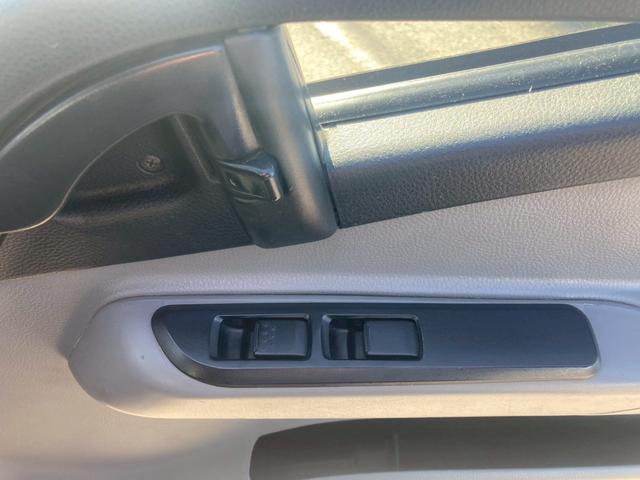 キャンター 平ボディ ディーゼルターボ 積載量2.0t インパネ5速MT ラジオチューナー エアコン パワステ パワーウィンドウ フロントフォグランプ(20枚目)