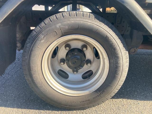 キャンター 平ボディ ディーゼルターボ 積載量2.0t インパネ5速MT ラジオチューナー エアコン パワステ パワーウィンドウ フロントフォグランプ(25枚目)