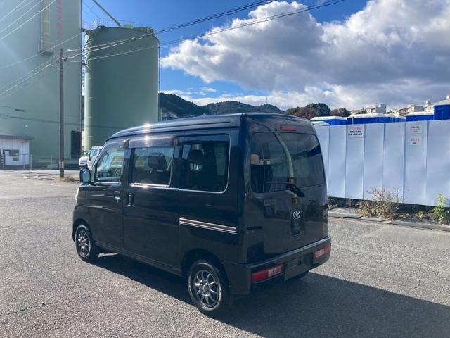 ピクシスバン クルーズターボ　ハイルーフ　ユーザー下取り車　インパネ４速ＡＴ　純正ＣＤオーディオ　エアコン　パワステ　パワーウィンドウ　Ｗエアバッグ　キーレスエントリー　衝突安全ボディ（15枚目）