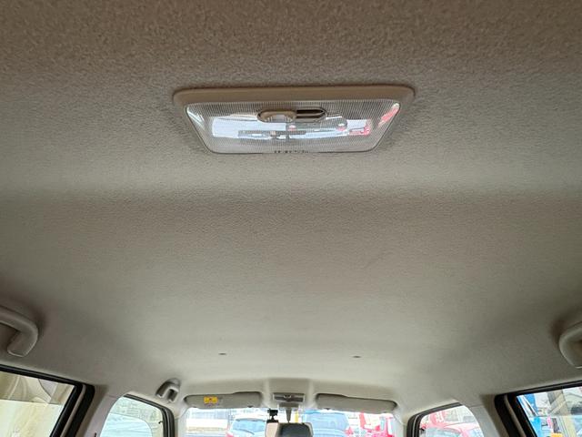 ワゴンＲ ＦＸ　５速マニュアル　純正オーディオ　走行３００００キロ　ＡＵＸ入力　前後ドライブレコーダー　運転席シートヒーター　オートエアコン　フルフラット　キーレス　電動格納ミラー　アイドリングストップ　禁煙車（20枚目）