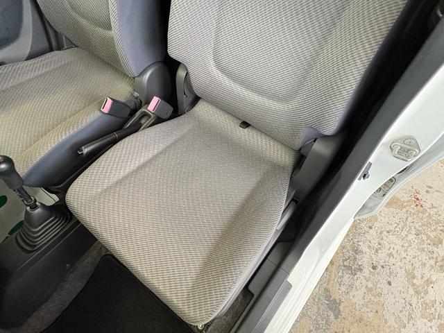 ワゴンＲ ＦＸ　５速マニュアル　純正オーディオ　走行３００００キロ　ＡＵＸ入力　前後ドライブレコーダー　運転席シートヒーター　オートエアコン　フルフラット　キーレス　電動格納ミラー　アイドリングストップ　禁煙車（22枚目）