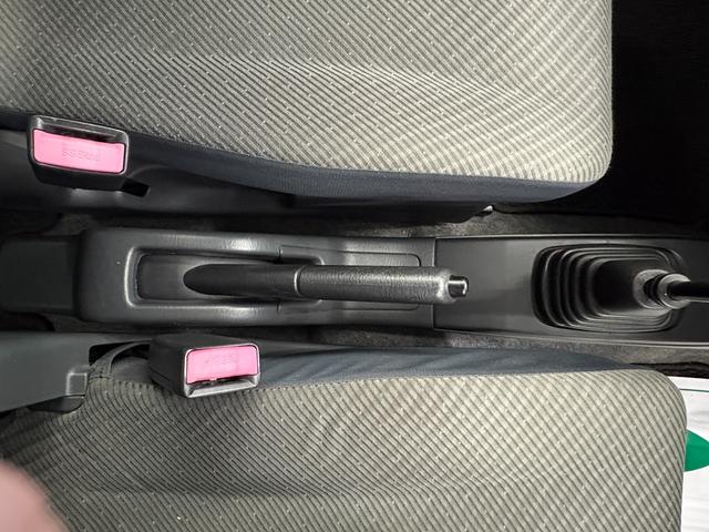 ワゴンＲ ＦＸ　５速マニュアル　純正オーディオ　走行３００００キロ　ＡＵＸ入力　前後ドライブレコーダー　運転席シートヒーター　オートエアコン　フルフラット　キーレス　電動格納ミラー　アイドリングストップ　禁煙車（37枚目）