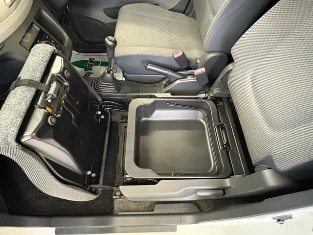 ワゴンＲ ＦＸ　５速マニュアル　純正オーディオ　走行３００００キロ　ＡＵＸ入力　前後ドライブレコーダー　運転席シートヒーター　オートエアコン　フルフラット　キーレス　電動格納ミラー　アイドリングストップ　禁煙車（41枚目）