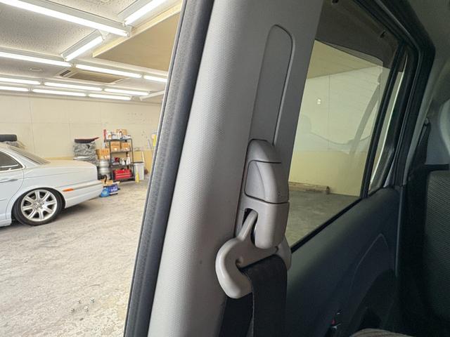 ワゴンＲ ＦＸ　５速マニュアル　純正オーディオ　走行３００００キロ　ＡＵＸ入力　前後ドライブレコーダー　運転席シートヒーター　オートエアコン　フルフラット　キーレス　電動格納ミラー　アイドリングストップ　禁煙車（45枚目）