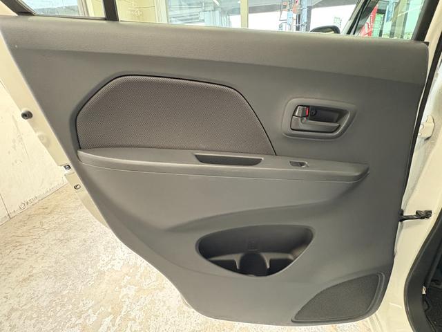 ワゴンＲ ＦＸ　５速マニュアル　純正オーディオ　走行３００００キロ　ＡＵＸ入力　前後ドライブレコーダー　運転席シートヒーター　オートエアコン　フルフラット　キーレス　電動格納ミラー　アイドリングストップ　禁煙車（49枚目）