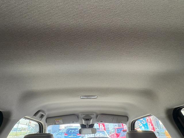 天井も綺麗です・タバコの臭いもありません