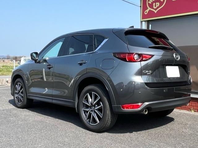 ＣＸ－５ ２５Ｓ　Ｌパッケージ　４ＷＤ／ワンオーナー／禁煙／白革ーシート／Ｐーシート／前後シートヒータ／ステアリングヒーター／全周囲カメラ／クリアランスソナー／ＬＥＤヘッド／オートライト／電動リアゲート／レーダークルーズコントロール（9枚目）