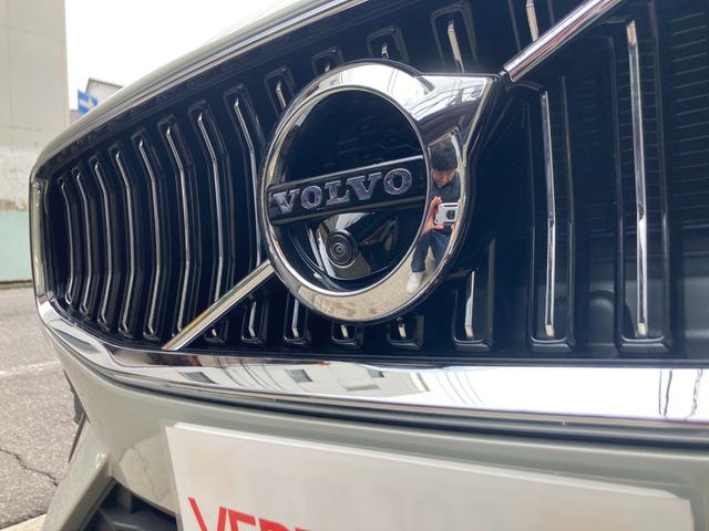 Ｖ６０ Ｂ５　インスクリプション　白革　全周囲カメラ　ドラレコ　バーチライト　純正ナビＴＶ　アダプティブクルーズコントロール　シートヒーター　１８インチアルミ（19枚目）