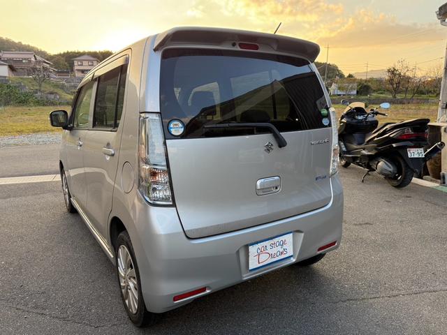 ワゴンR FZ 衝突被害軽減システム ナビ TV CD Bluetooth オートエアコン スマートキー シートヒーター 電動格納ミラー アルミホイール ABS 横滑り防止装置 アイドリングストップ フルフラット(18枚目)