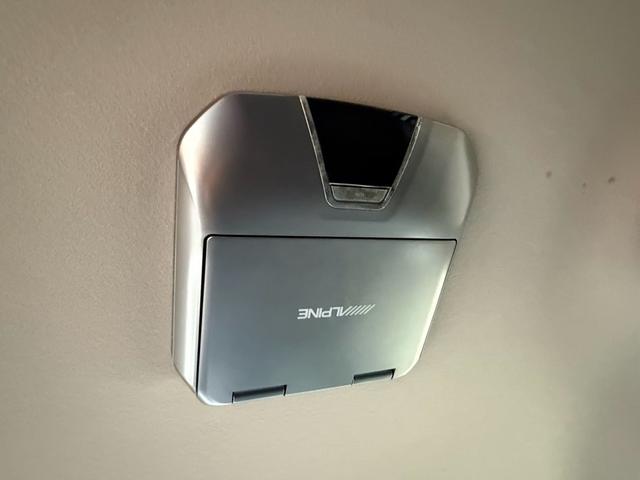 セレナ ハイウェイスター 8人乗り 前後ドライブレコーダー ETC ナビ フルセグTV Bluetooth CD DVD スマートキー オートエアコン 電動格納ミラー AW17インチ ABS 横滑り防止装置 3列シート(5枚目)