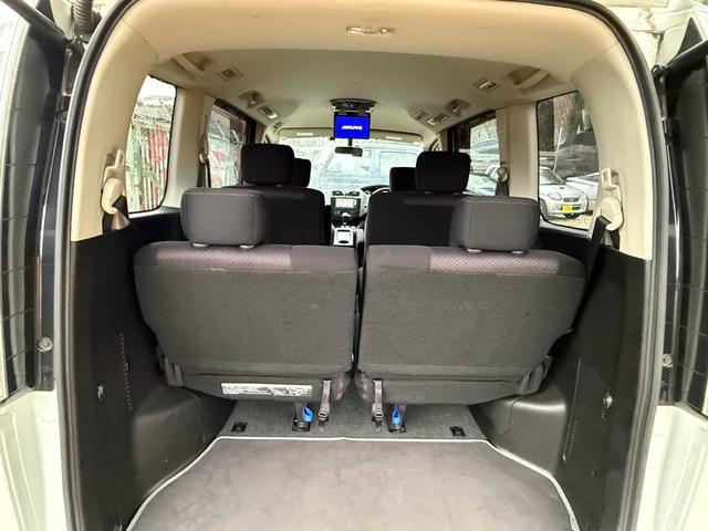 セレナ ハイウェイスター 8人乗り 前後ドライブレコーダー ETC ナビ フルセグTV Bluetooth CD DVD スマートキー オートエアコン 電動格納ミラー AW17インチ ABS 横滑り防止装置 3列シート(17枚目)