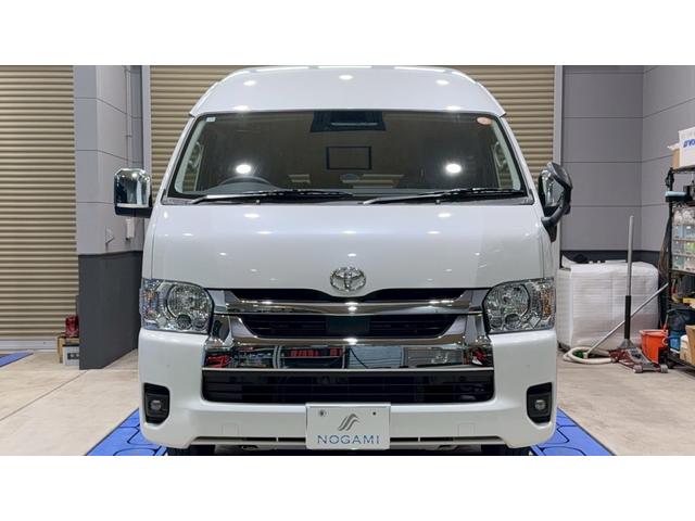 ハイエースワゴン グランドキャビン 登録済未使用車 禁煙車 10人乗り 左側電動スライドドア 衝突被害軽減システム レーンアシスト スマートキー LEDヘッドライト オートエアコン バックソナー デジタルインナーミラー(3枚目)