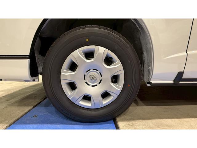 ハイエースワゴン グランドキャビン 登録済未使用車 禁煙車 10人乗り 左側電動スライドドア 衝突被害軽減システム レーンアシスト スマートキー LEDヘッドライト オートエアコン バックソナー デジタルインナーミラー(22枚目)