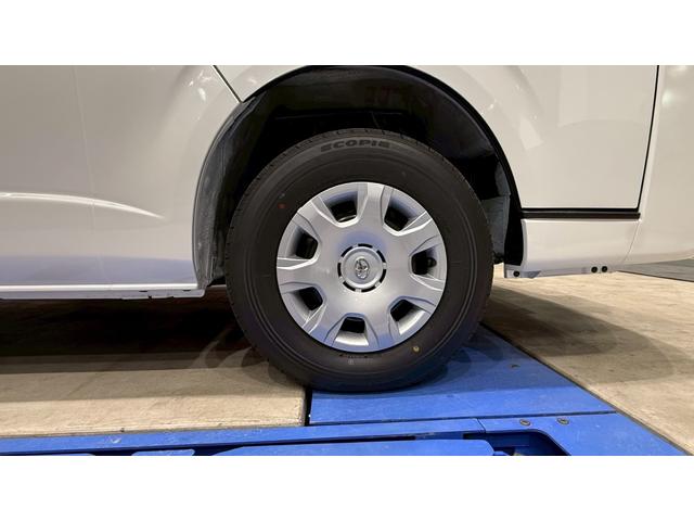 ハイエースワゴン グランドキャビン 登録済未使用車 禁煙車 10人乗り 左側電動スライドドア 衝突被害軽減システム レーンアシスト スマートキー LEDヘッドライト オートエアコン バックソナー デジタルインナーミラー(25枚目)