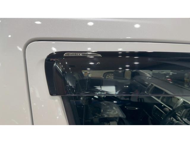 ハイエースワゴン グランドキャビン 登録済未使用車 禁煙車 10人乗り 左側電動スライドドア 衝突被害軽減システム レーンアシスト スマートキー LEDヘッドライト オートエアコン バックソナー デジタルインナーミラー(27枚目)