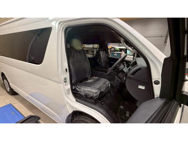 ハイエースワゴン グランドキャビン 登録済未使用車 禁煙車 10人乗り 左側電動スライドドア 衝突被害軽減システム レーンアシスト スマートキー LEDヘッドライト オートエアコン バックソナー デジタルインナーミラー(38枚目)