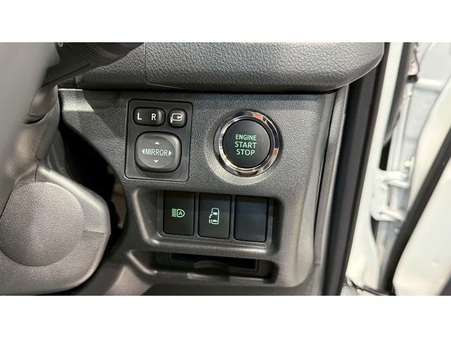 ハイエースワゴン グランドキャビン 登録済未使用車 禁煙車 10人乗り 左側電動スライドドア 衝突被害軽減システム レーンアシスト スマートキー LEDヘッドライト オートエアコン バックソナー デジタルインナーミラー(40枚目)