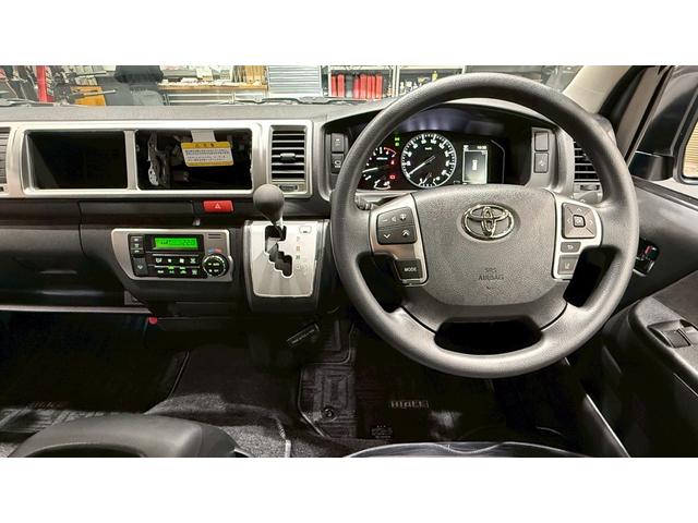 ハイエースワゴン グランドキャビン 登録済未使用車 禁煙車 10人乗り 左側電動スライドドア 衝突被害軽減システム レーンアシスト スマートキー LEDヘッドライト オートエアコン バックソナー デジタルインナーミラー(42枚目)