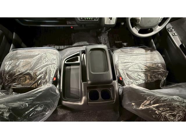 ハイエースワゴン グランドキャビン 登録済未使用車 禁煙車 10人乗り 左側電動スライドドア 衝突被害軽減システム レーンアシスト スマートキー LEDヘッドライト オートエアコン バックソナー デジタルインナーミラー(46枚目)