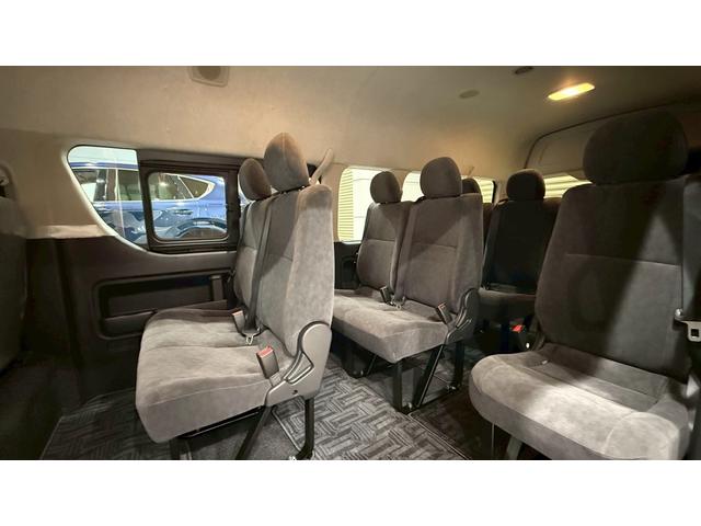 ハイエースワゴン グランドキャビン 登録済未使用車 禁煙車 10人乗り 左側電動スライドドア 衝突被害軽減システム レーンアシスト スマートキー LEDヘッドライト オートエアコン バックソナー デジタルインナーミラー(50枚目)