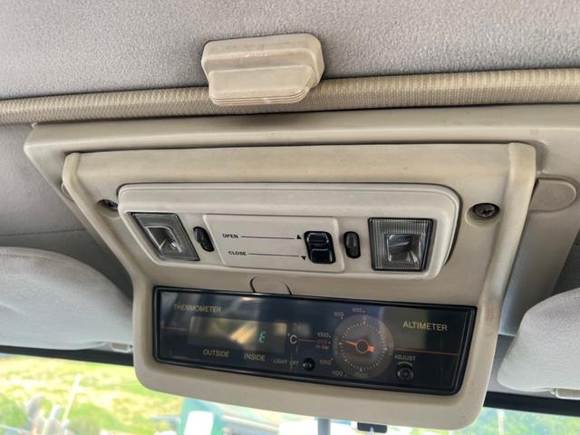 ランドクルーザー６０ ＶＸ　４ＷＤ　ＥＴＣ　サンルーフ　ナビ　ＴＶ　ＡＴ　ＣＤ　ＵＳＢ　Ｂｌｕｅｔｏｏｔｈ（23枚目）