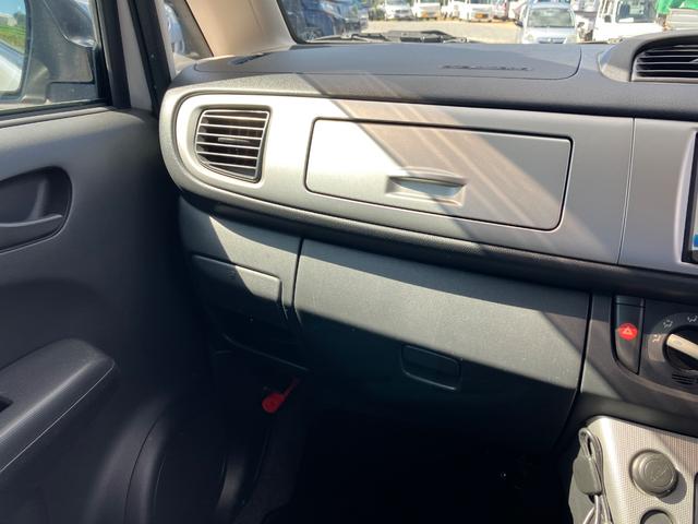 ステラ カスタムＲＳ　４ＷＤ　ＥＴＣ　ナビ　ＴＶ　ＨＩＤ　スマートキー　電動格納ミラー　ベンチシート　ＣＶＴ　盗難防止システム　ＡＢＳ　ＣＤ　ＤＶＤ再生　ＵＳＢ　Ｂｌｕｅｔｏｏｔｈ　アルミホイール　衝突安全ボディ　エアコン（10枚目）