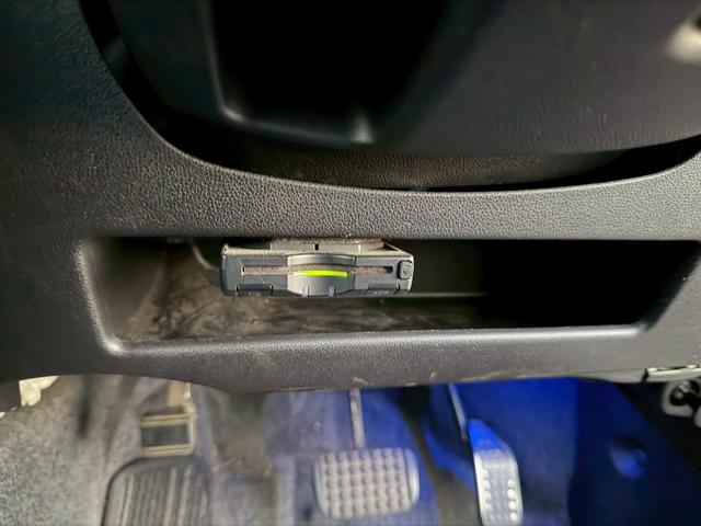 タントエグゼ カスタムＲＳ　４ＷＤ　ドライブレコーダー　ＥＴＣ　ＴＶ　ＨＩＤ　スマートキー　電動格納ミラー　ＣＶＴ　盗難防止システム　ＡＢＳ　アルミホイール　衝突安全ボディ　エアコン　パワーステアリング　パワーウィンドウ（5枚目）