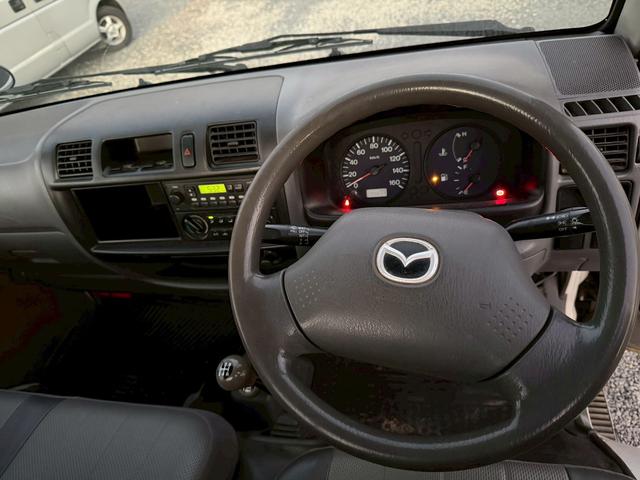 ボンゴトラック ワイドローＤＸ　ワンオーナー　４ＷＤ　ＭＴ　エアコン　パワーステアリング　パワーウィンドウ　運転席エアバッグ（3枚目）