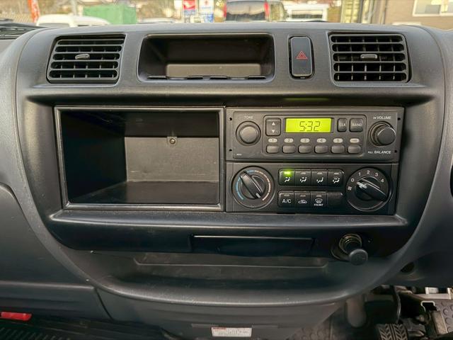 ボンゴトラック ワイドローＤＸ　ワンオーナー　４ＷＤ　ＭＴ　エアコン　パワーステアリング　パワーウィンドウ　運転席エアバッグ（5枚目）