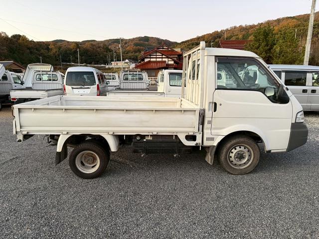 ボンゴトラック ワイドローＤＸ　ワンオーナー　４ＷＤ　ＭＴ　エアコン　パワーステアリング　パワーウィンドウ　運転席エアバッグ（13枚目）