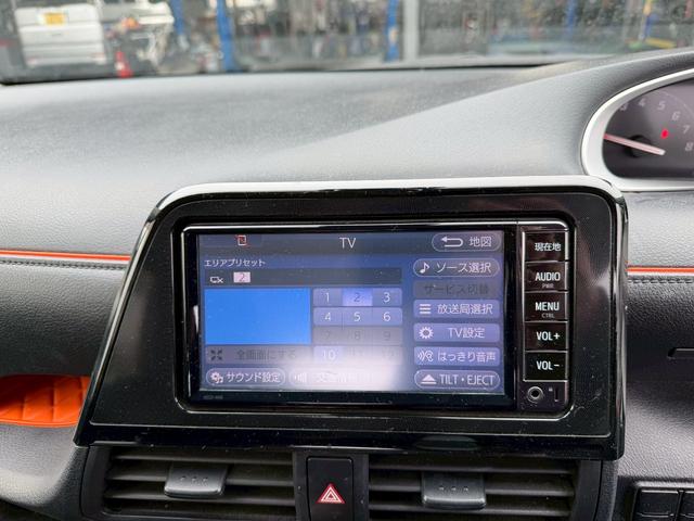 シエンタ Ｘ　４ＷＤ　ドライブレコーダー　バックカメラ　レーンアシスト　衝突被害軽減システム　両側スライド・片側電動　オートマチックハイビーム　スマートキー　電動格納ミラー　ＣＶＴ　アルミホイール（4枚目）