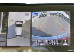 【アラウンドビューモニター】クルマの真上から見ているかのような映像が見れるので、駐車が苦手な方には特にうれしい装備です♪ 4