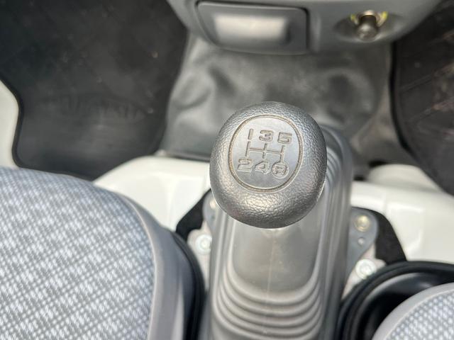 ハイゼットトラック エアコン・パワステ スペシャル ☆保証2年付☆ 4WD 5MT CDオーディオ エアコン パワーステアリング ヘッドライトレベライザー リアゲートチェーン(16枚目)