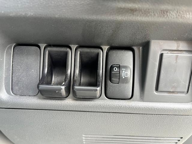 ハイゼットトラック エアコン・パワステ スペシャル ☆保証2年付☆ 4WD 5MT CDオーディオ エアコン パワーステアリング ヘッドライトレベライザー リアゲートチェーン(19枚目)