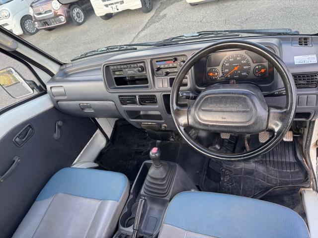 サンバートラック ＪＡ　５速ＭＴ　４ＷＤ　シガーソケット　三方開　運移転席エアバック純正ラジオ（10枚目）