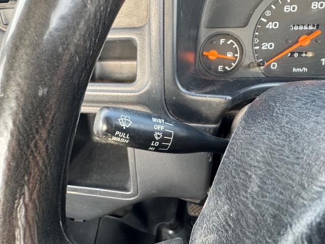 サンバートラック ＪＡ　５速ＭＴ　４ＷＤ　シガーソケット　三方開　運移転席エアバック純正ラジオ（17枚目）