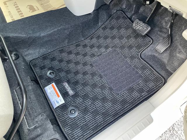 ムーヴ Ｘ　ＳＡＩＩＩ　フルセグ　メモリーナビ　衝突被害軽減システム　アイドリングストップ　スマートキー　フロアマット新品　フロアカーペット新品（19枚目）