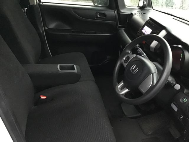 N-BOX G・Lパッケージ 衝突軽減ブレーキ.フルオートエアコン.スマートキー.パワースライドドア.横滑り防止装置.プラズマクラスター.ETC.バニティーミラー付きサンバイザー.AUX.USB.アイドリングストップ(10枚目)