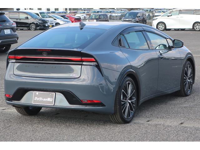 プリウス Ｚ　当社社用車　ロングラン保証１年付き　衝突被害軽減ブレーキ　オートマチックハイビーム　車線逸脱防止機能　クルーズコントロール　前後ドラレコ　ＬＥＤ　ＥＴＣ（4枚目）